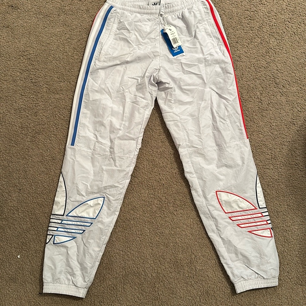 Adidas size small jogger